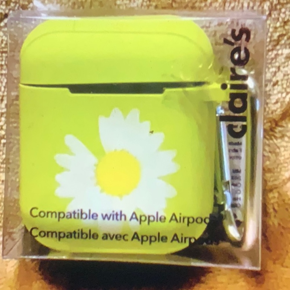 Claire’s AirPods Case NIB